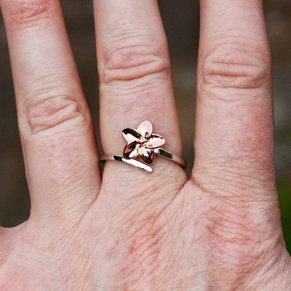 Plumeria Flower Ring in Rose Gold and Silver , Hawaii Ring , Two Tone - Picture 6 of 7